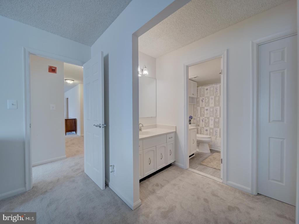 3800 Powell Ln #727