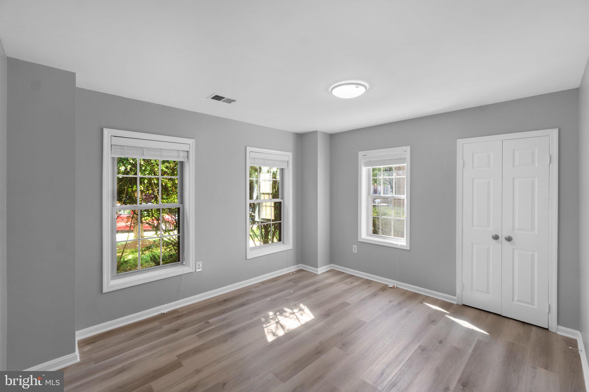 2170 KINGS GARDEN WAY