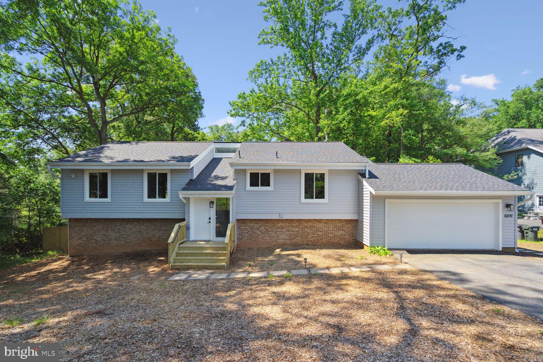 8209 IDYLWOOD RD
