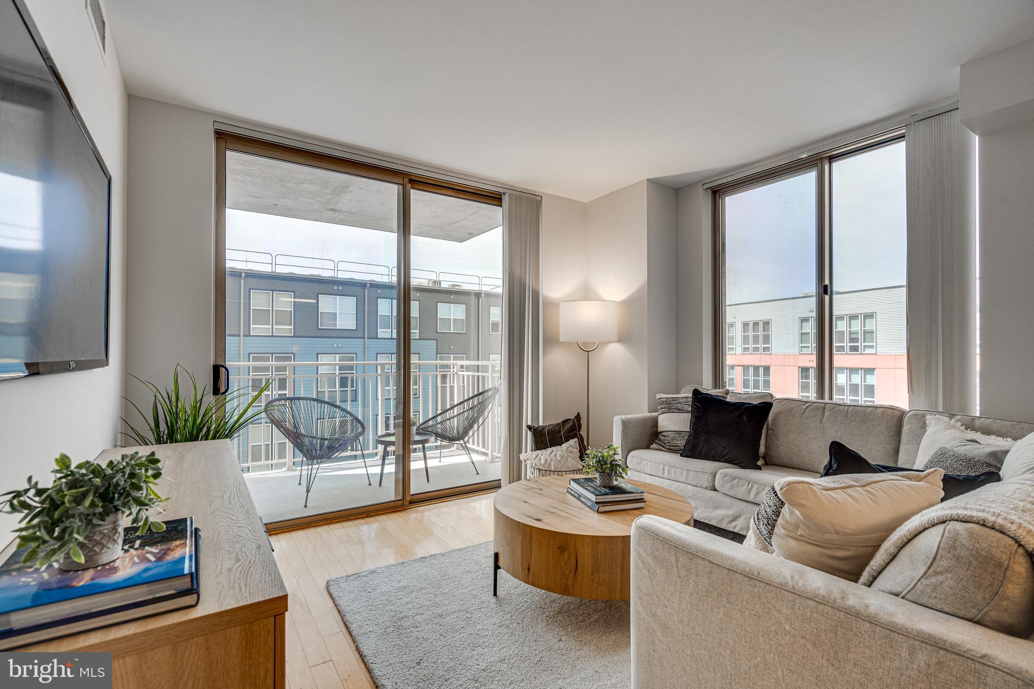 2726 GALLOWS ROAD 609