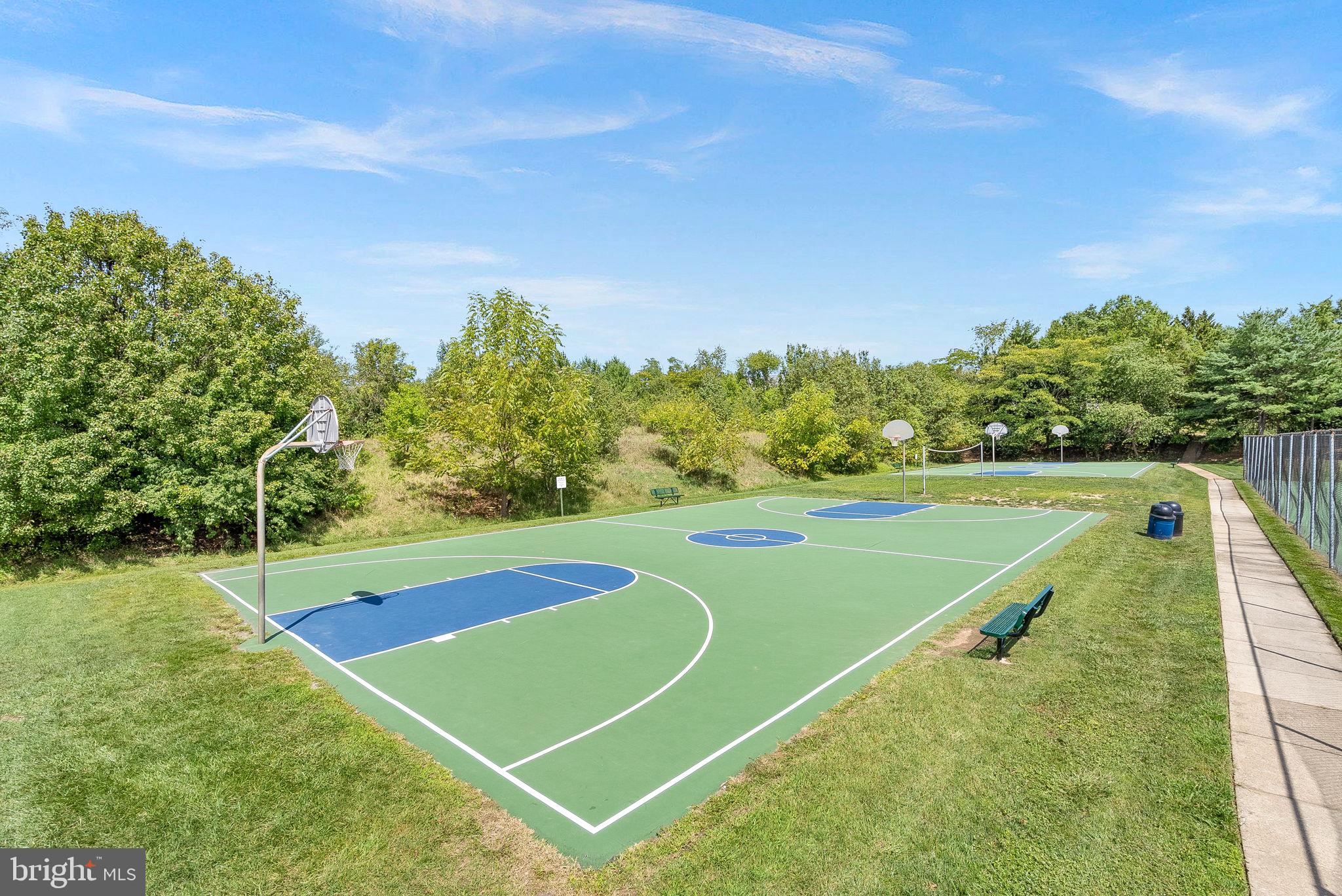 6900 Mary Caroline Cir #L