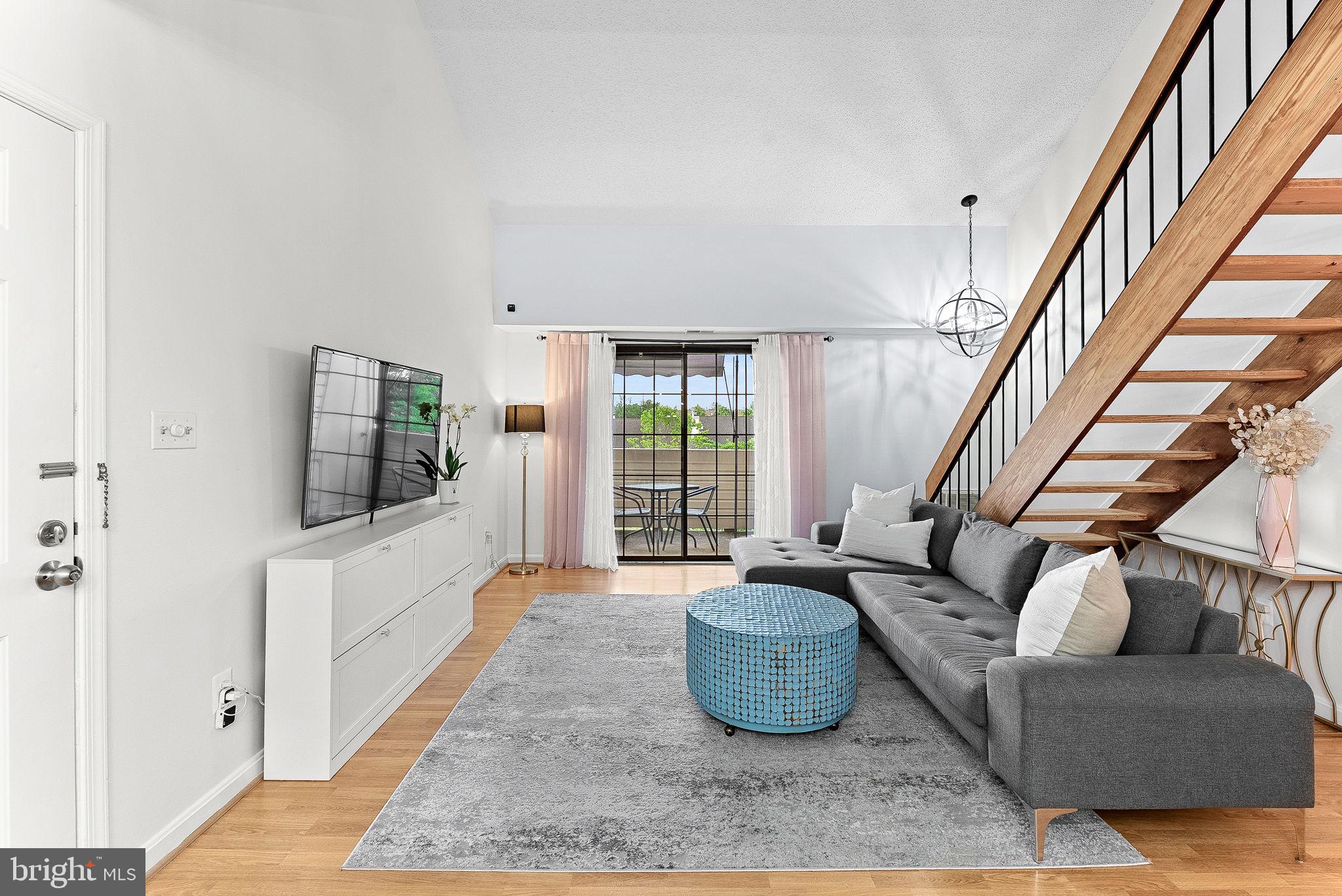 6900 Mary Caroline Cir #L