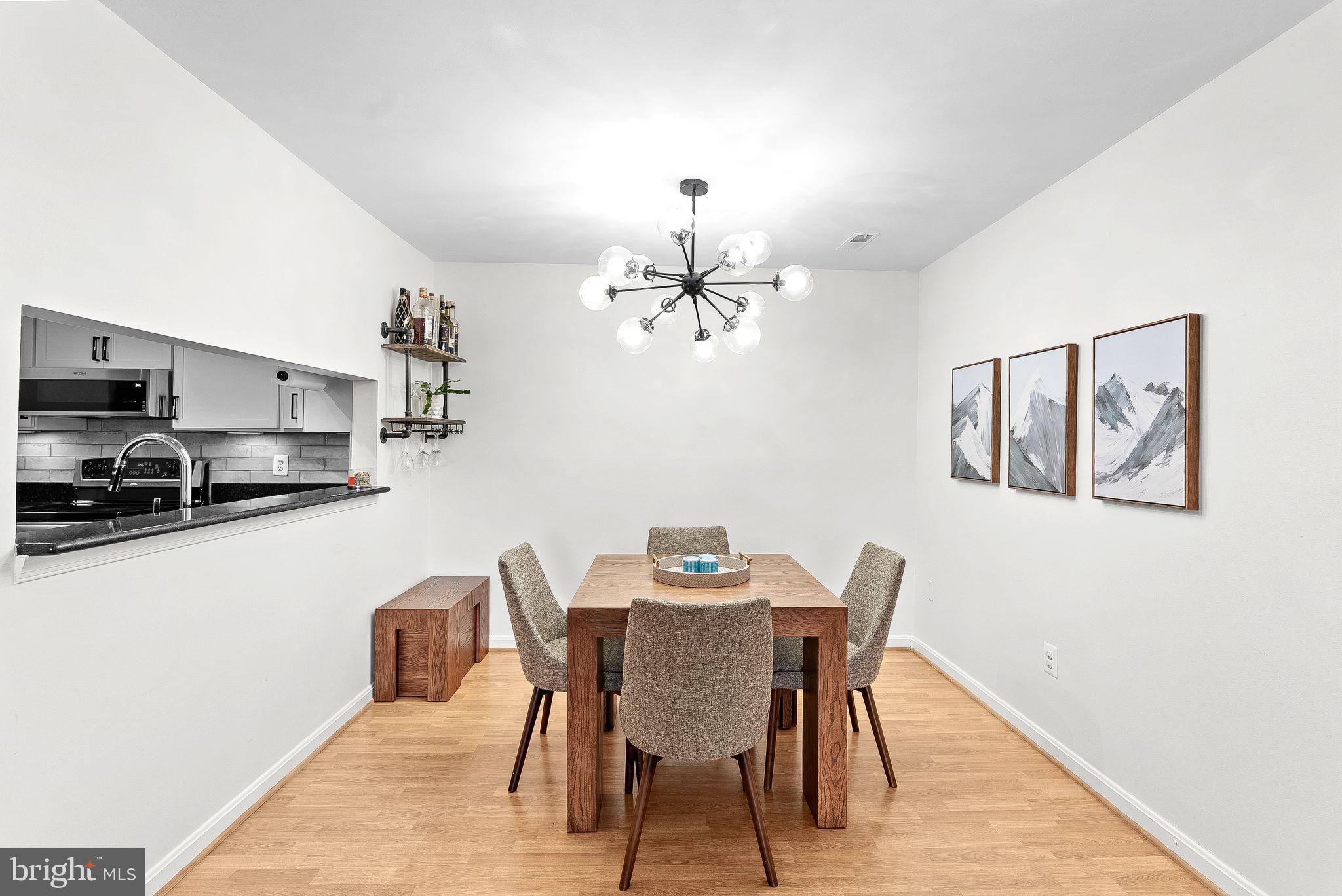 6900 Mary Caroline Cir #L