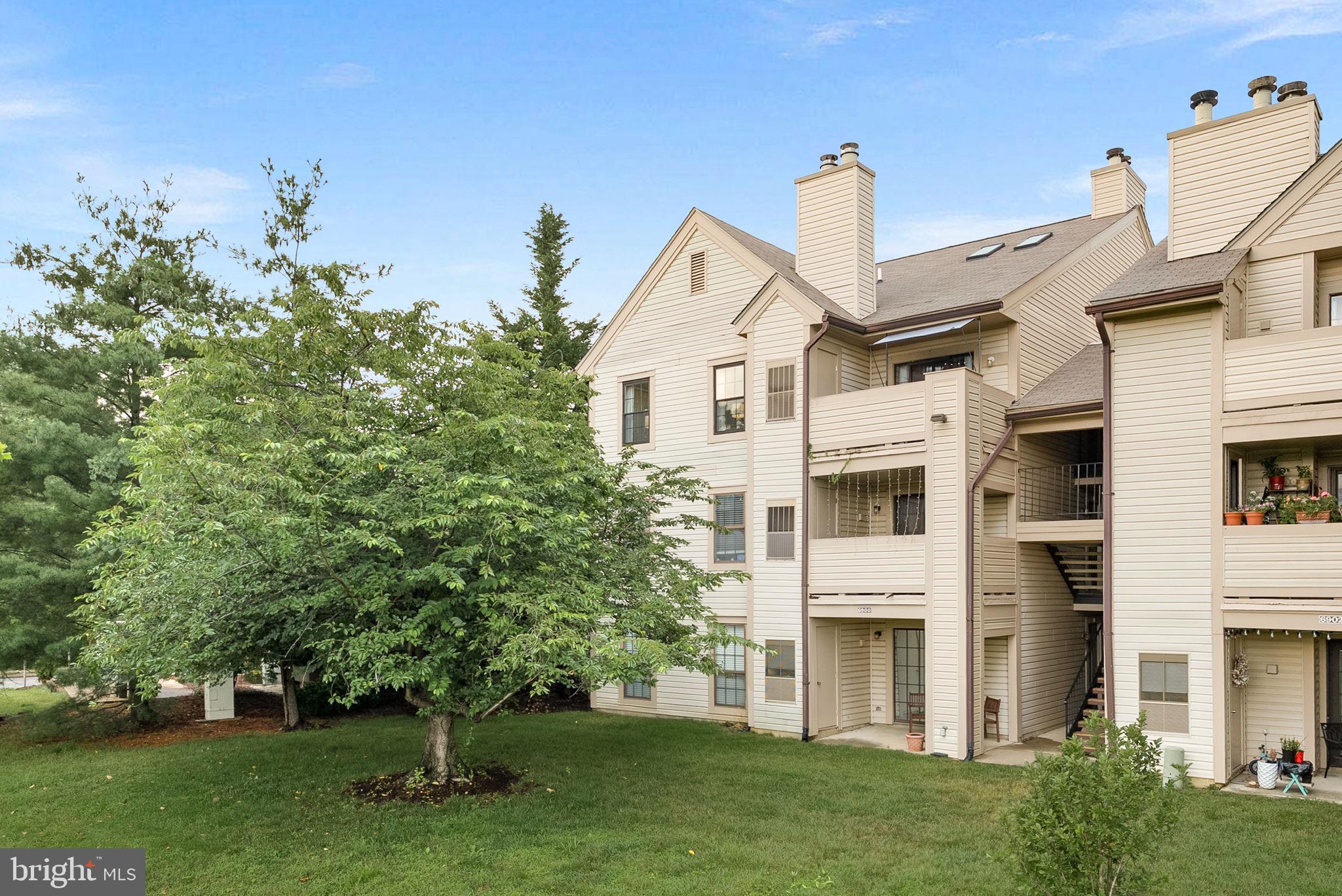 6900 Mary Caroline Cir #L