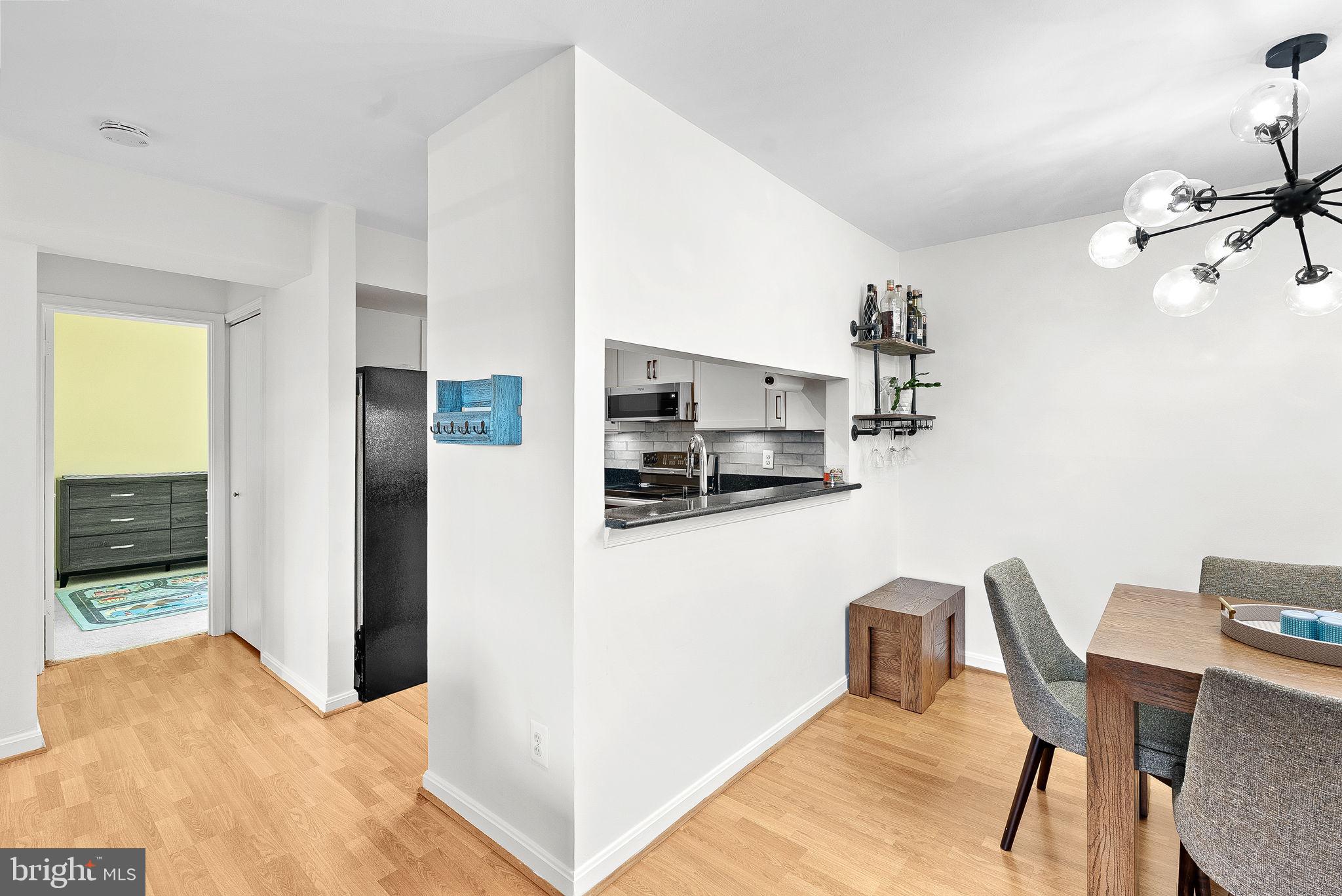 6900 Mary Caroline Cir #L