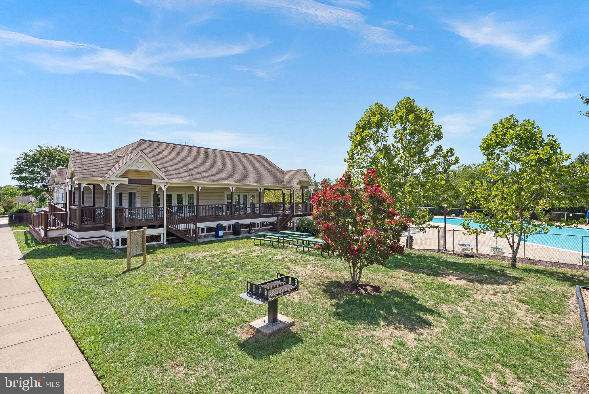 6900 Mary Caroline Cir #L