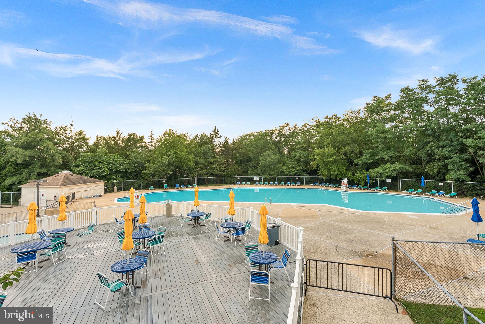 6900 Mary Caroline Cir #L