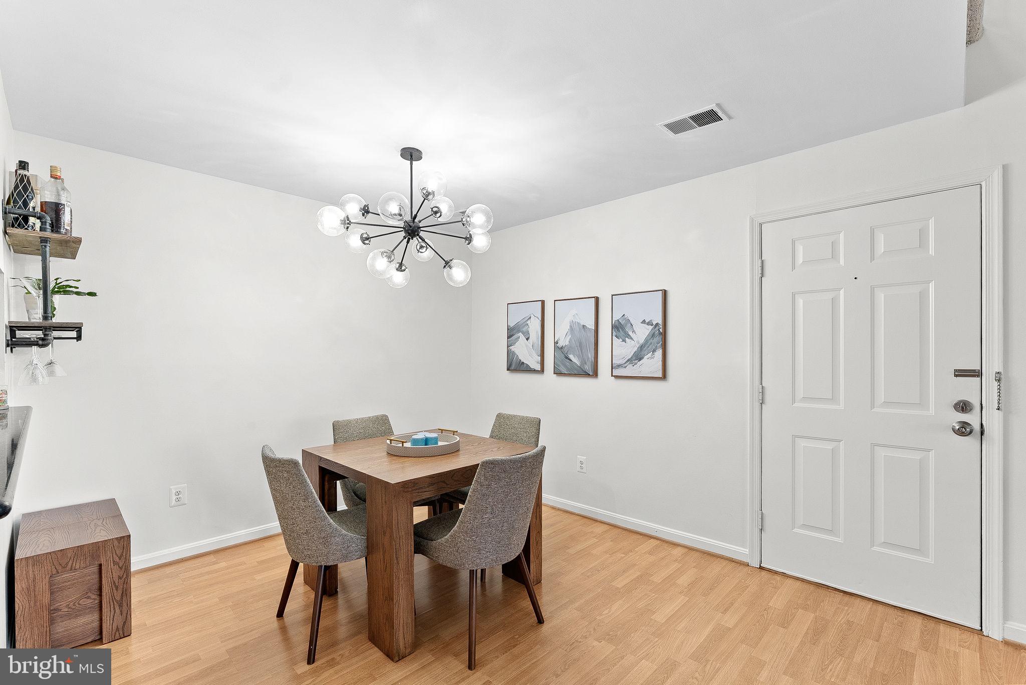 6900 Mary Caroline Cir #L