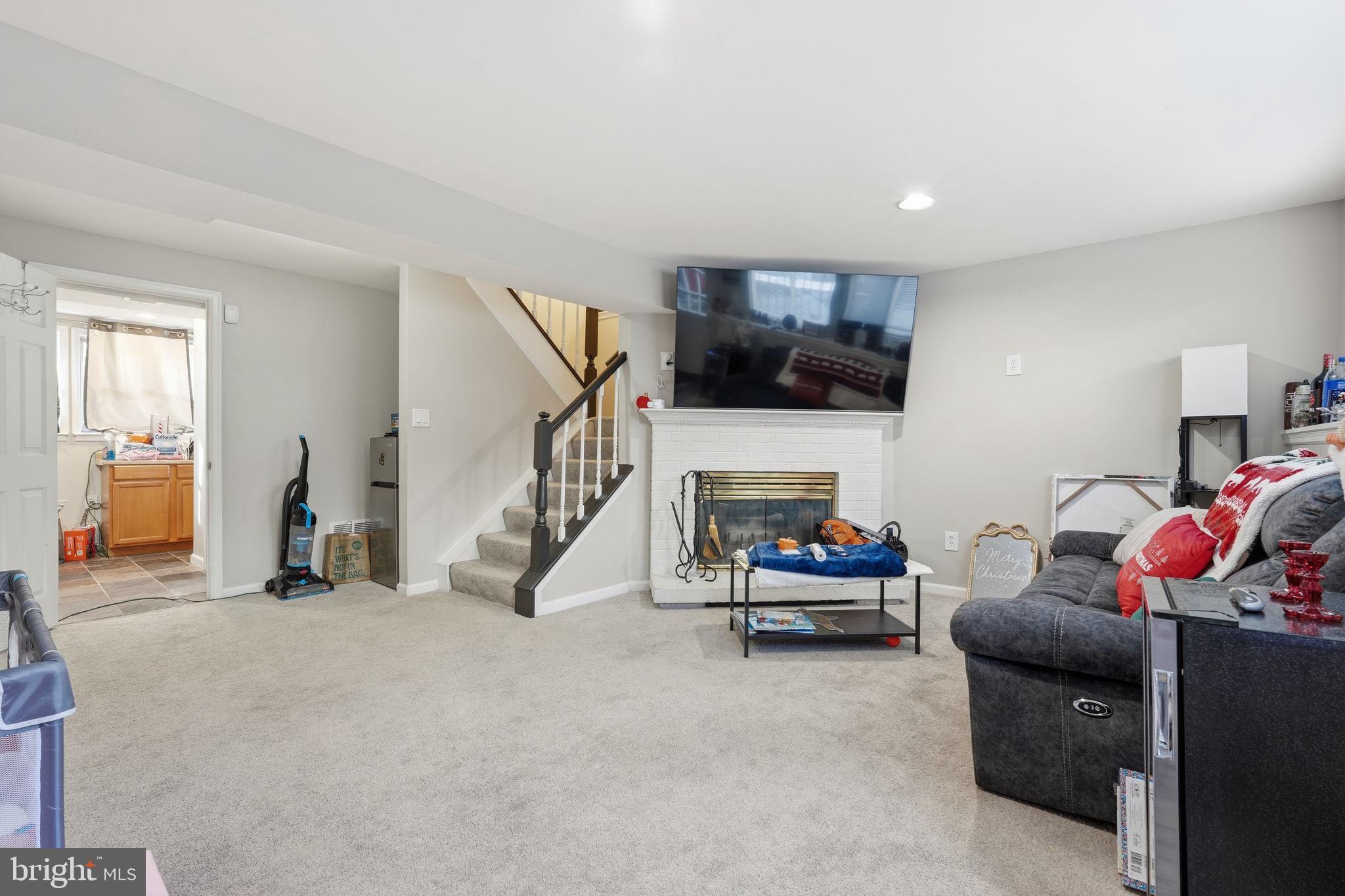 6311 BETSY ROSS COURT