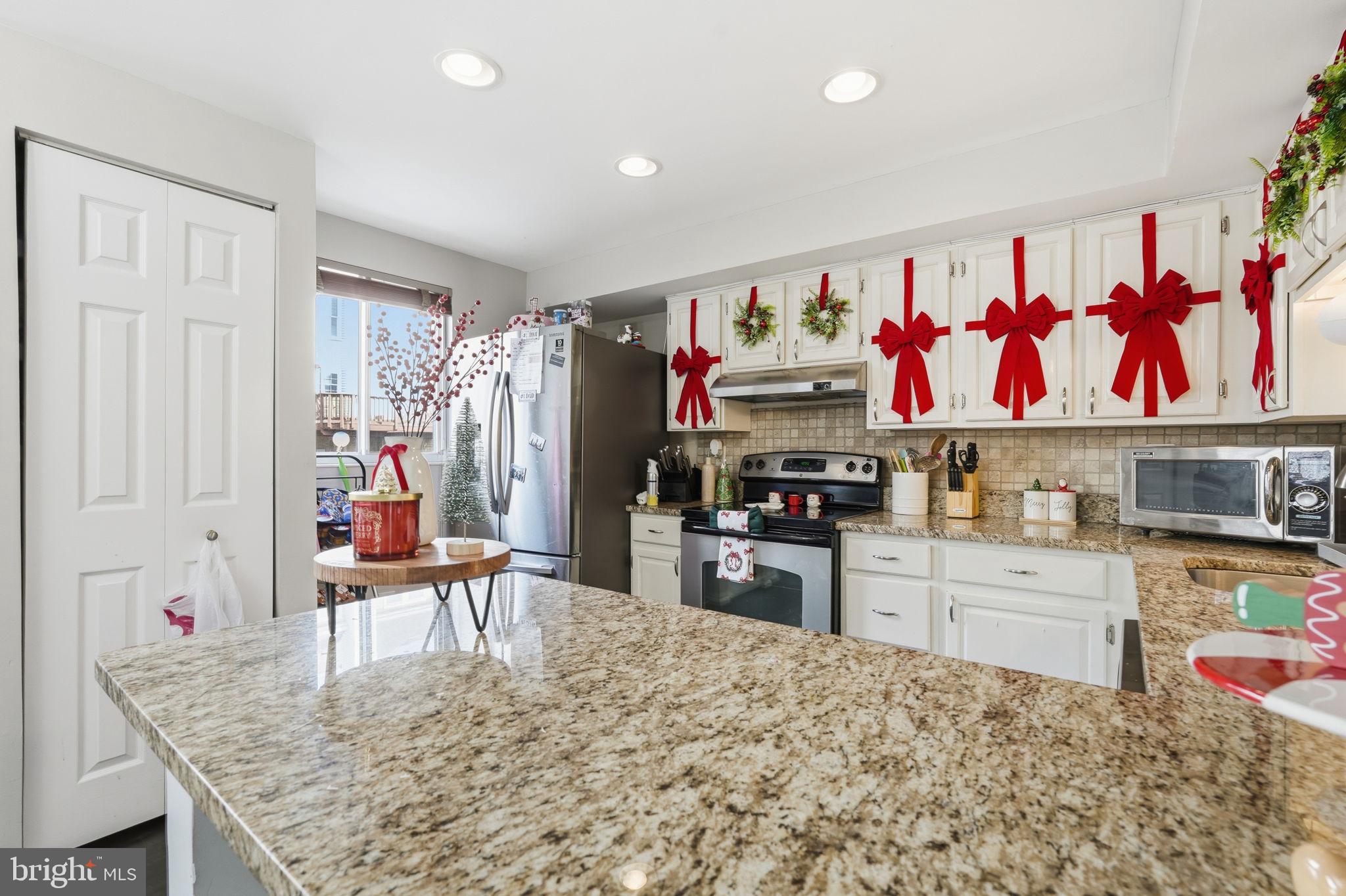6311 BETSY ROSS COURT