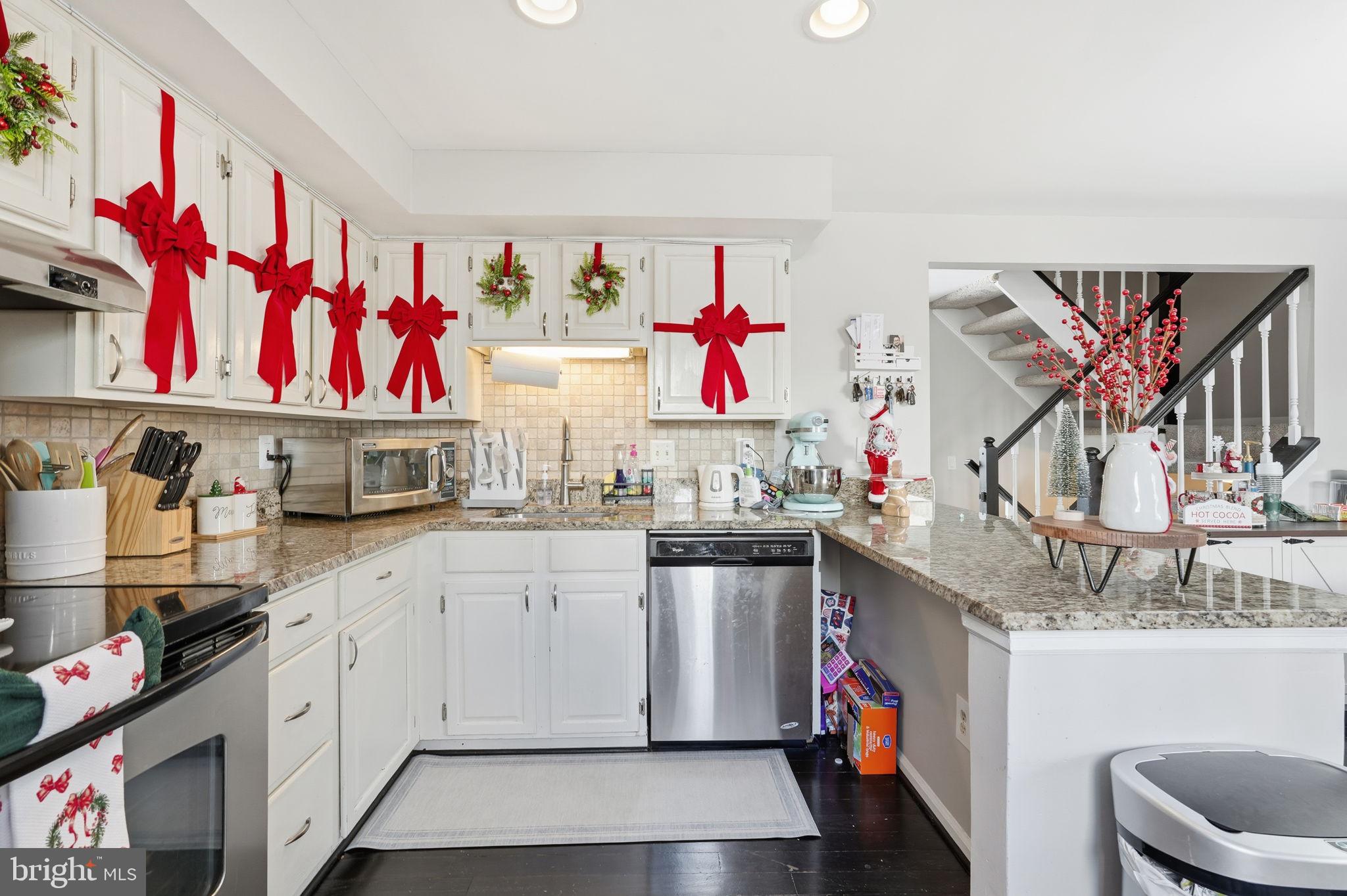6311 BETSY ROSS COURT