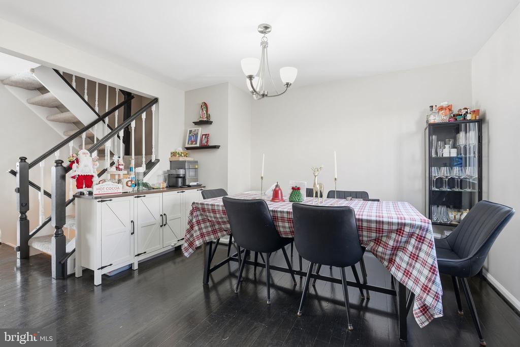 6311 BETSY ROSS COURT