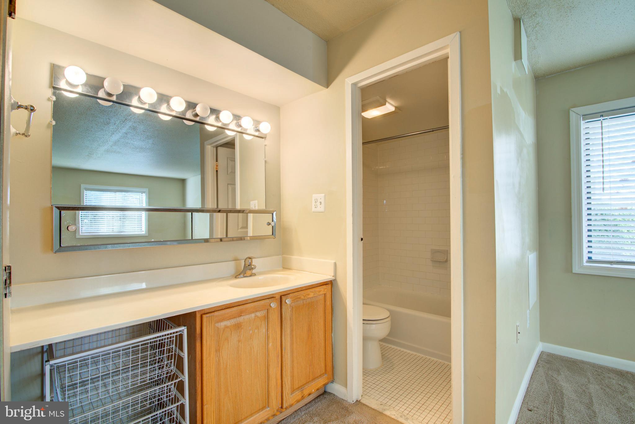 613 CENTER STREET T2