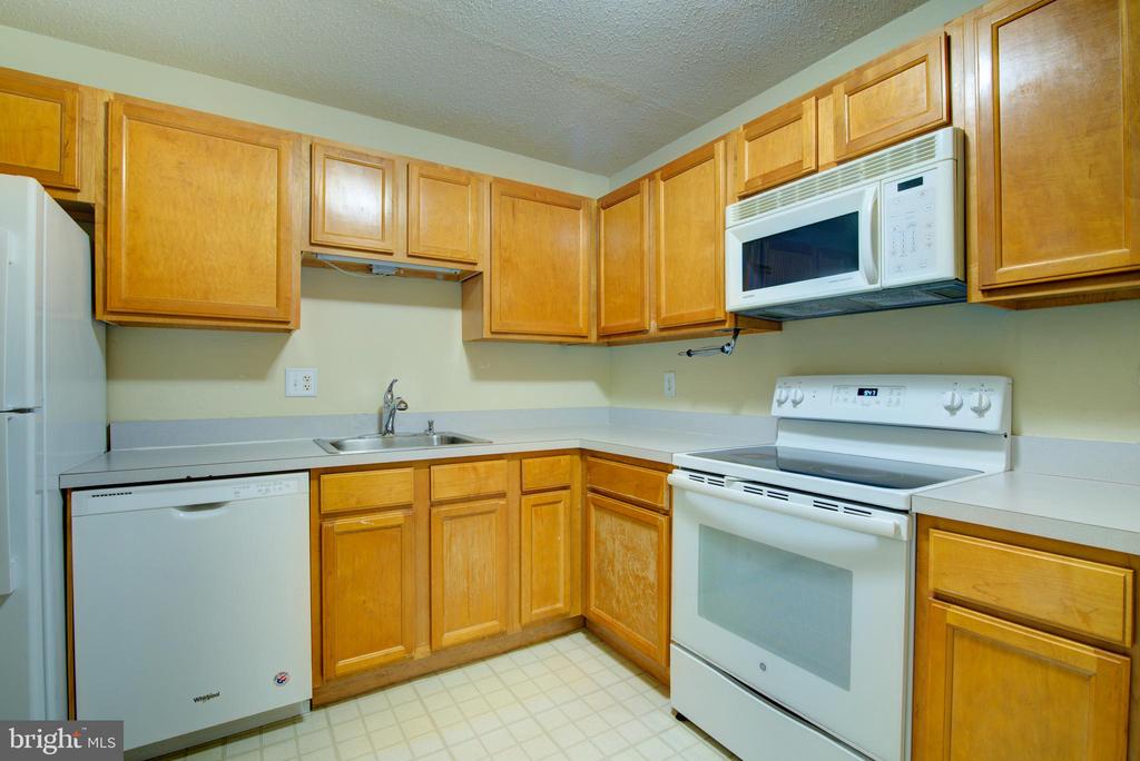 613 CENTER STREET T2