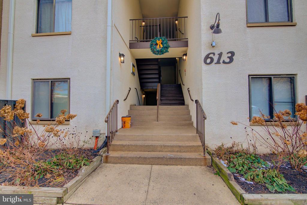 613 CENTER STREET T2