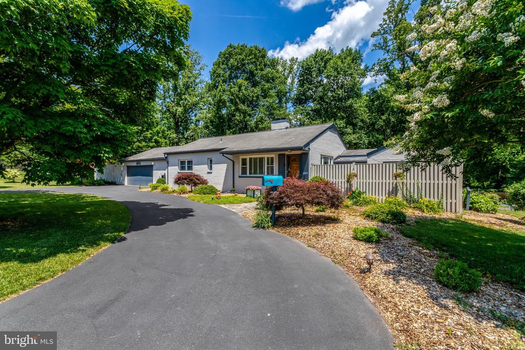 6616 BRADDOCK