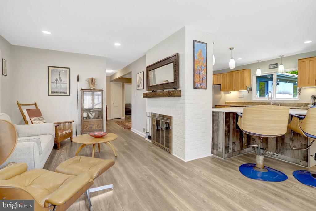 6616 BRADDOCK