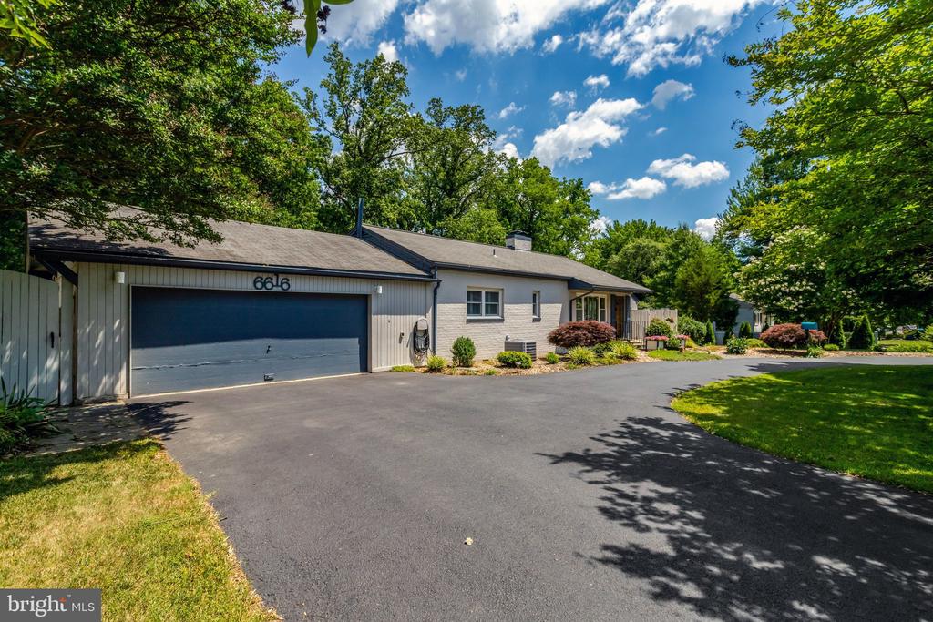 6616 BRADDOCK