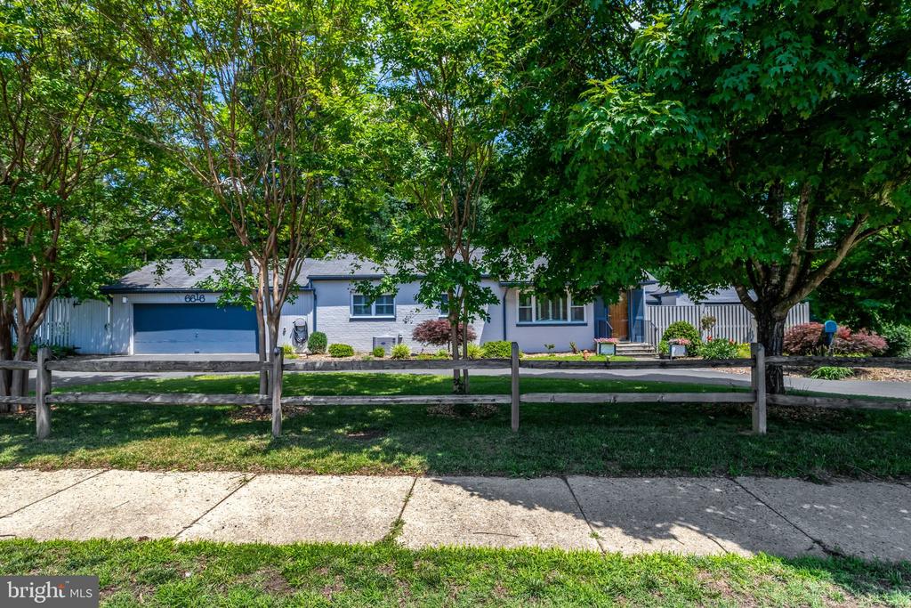 6616 BRADDOCK