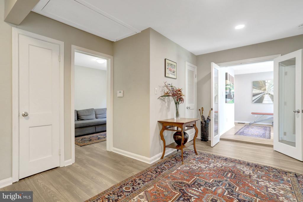 6616 BRADDOCK