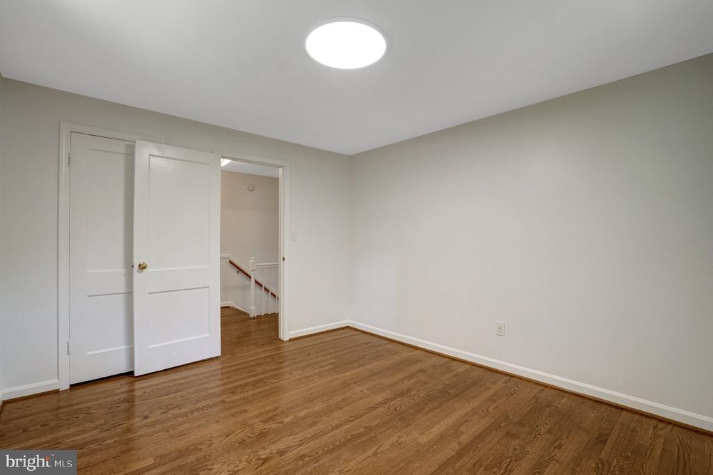 6526 OAKWOOD DRIVE