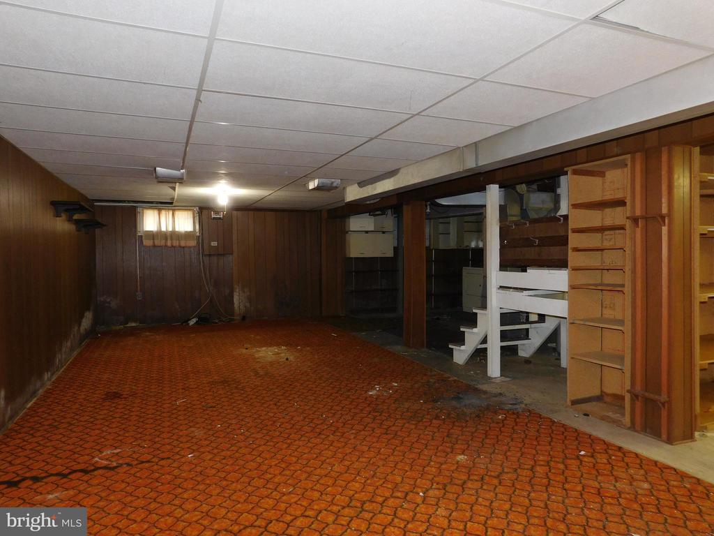 3338 SLADE COURT