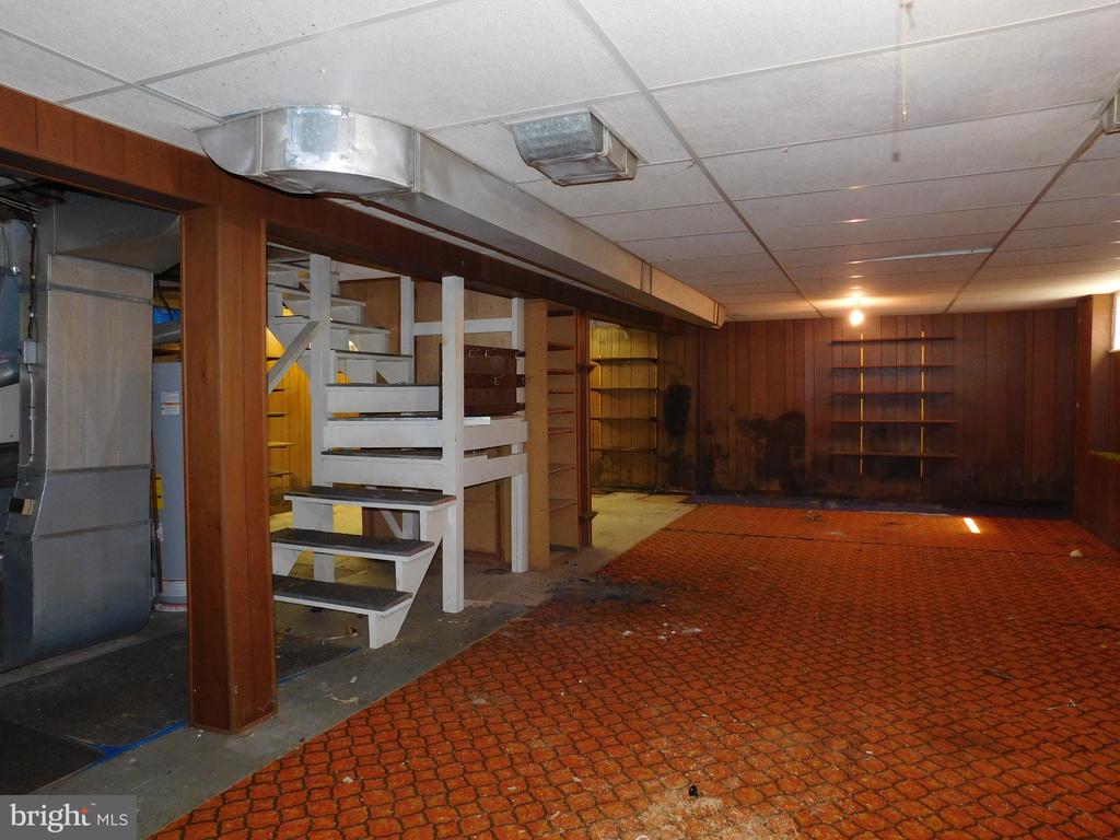 3338 SLADE COURT