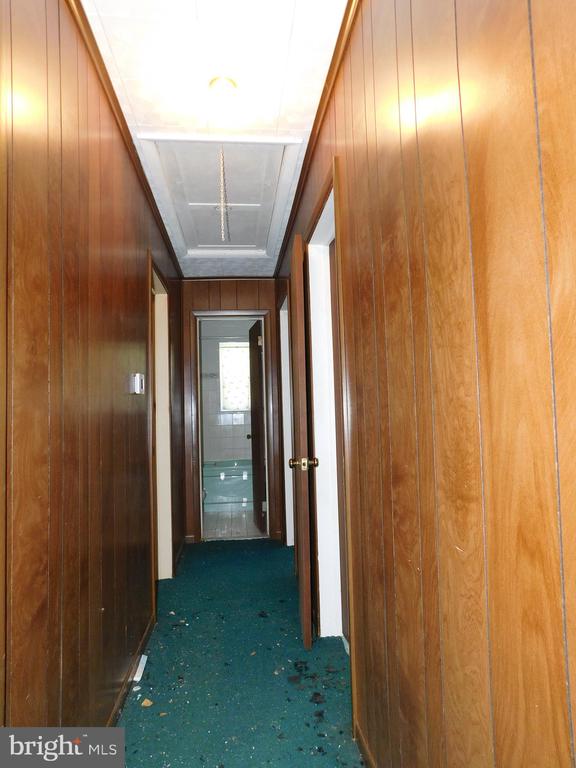 3338 SLADE COURT