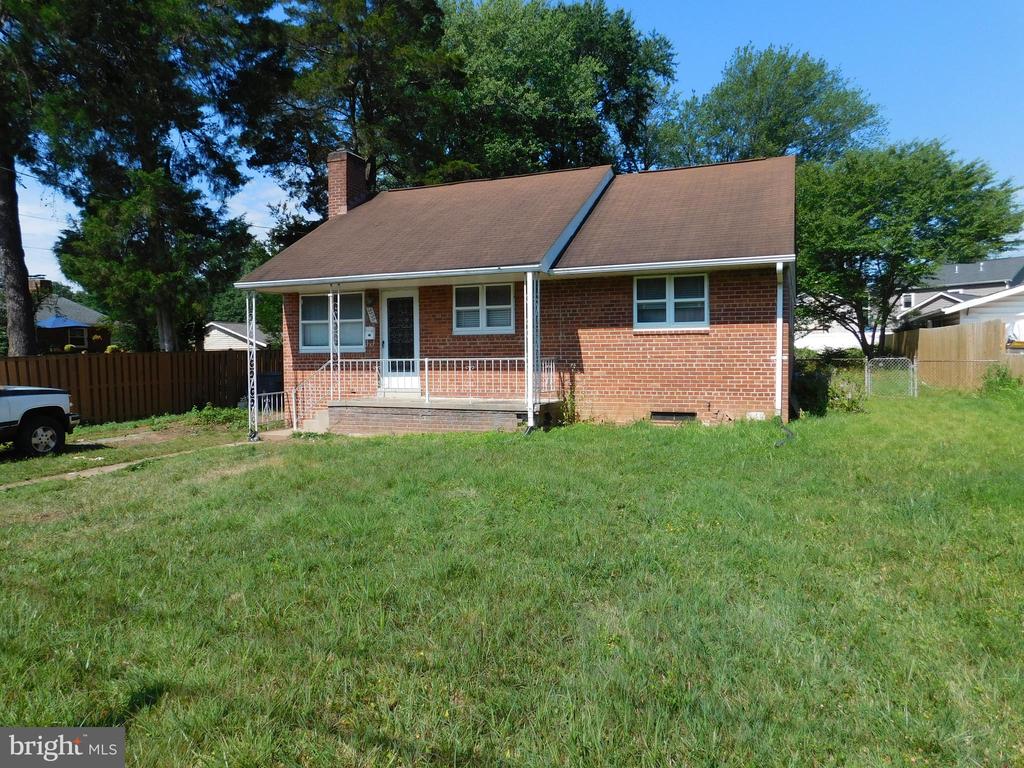 3338 SLADE COURT