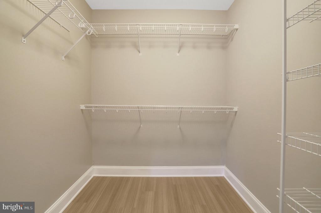 6301 EDSALL ROAD Unit: 122