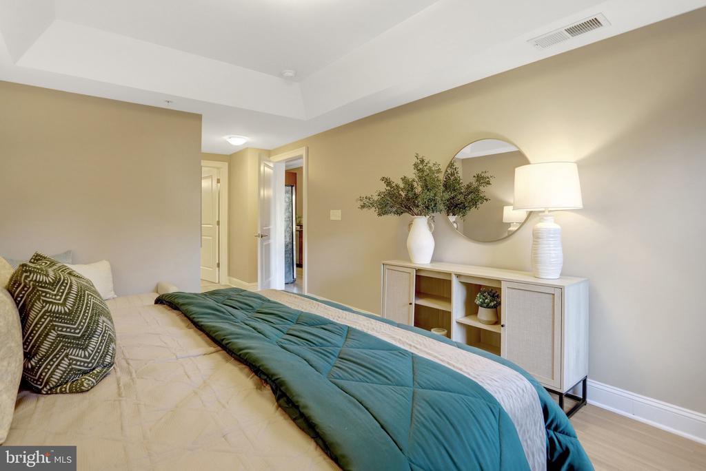 6301 EDSALL ROAD Unit: 122