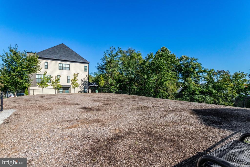 6301 EDSALL ROAD Unit: 122