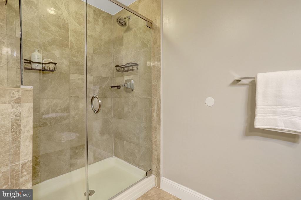 6301 EDSALL ROAD Unit: 122