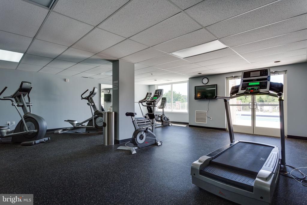 6301 EDSALL ROAD Unit: 122