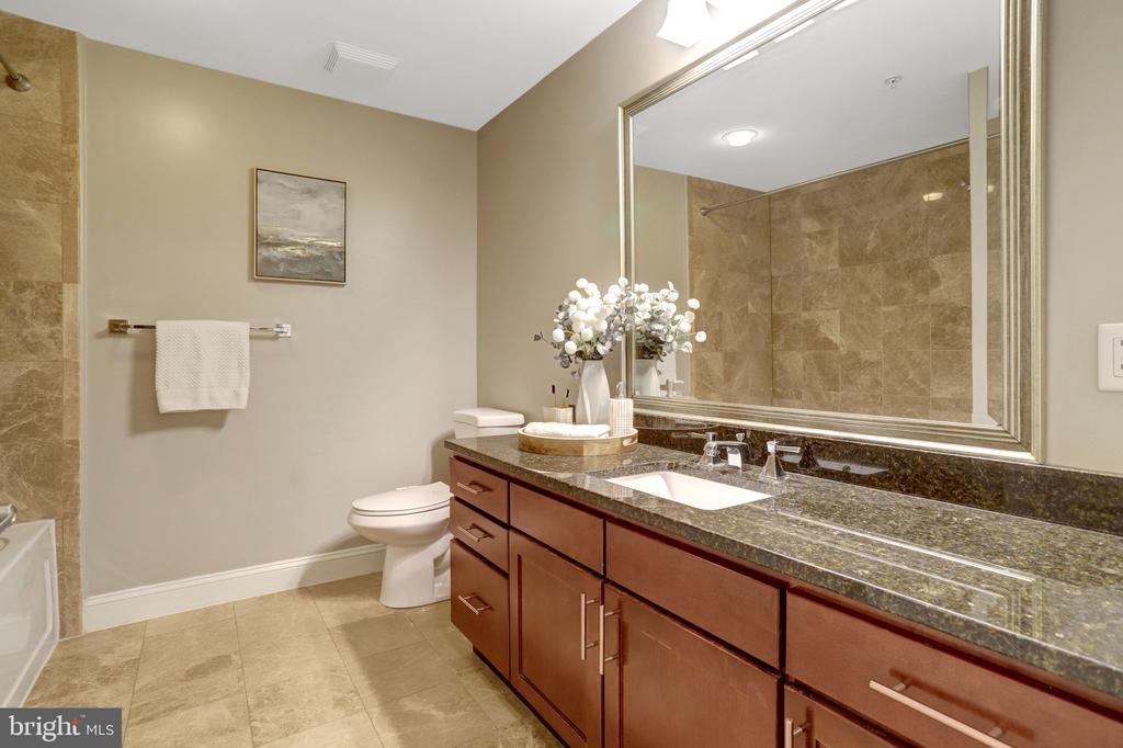 6301 EDSALL ROAD Unit: 122