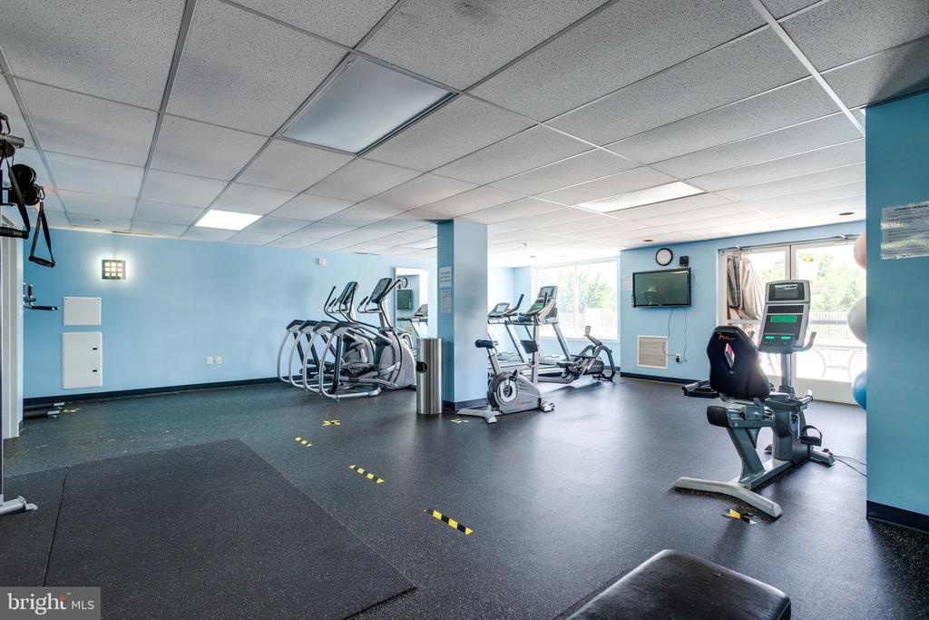 6301 EDSALL ROAD Unit: 122