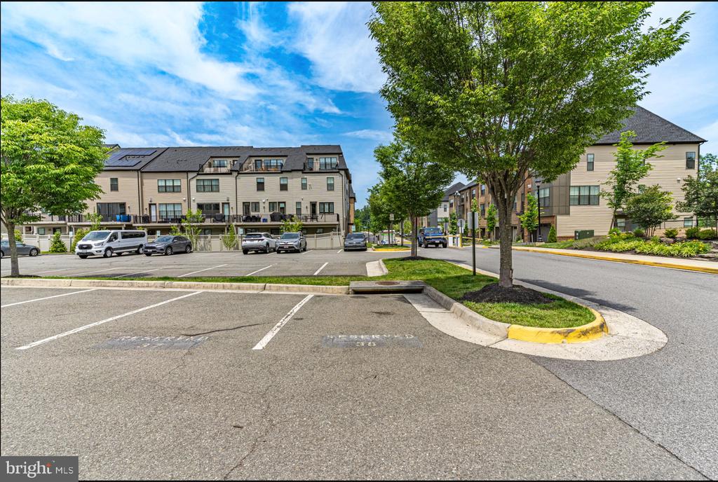6301 EDSALL ROAD Unit: 122