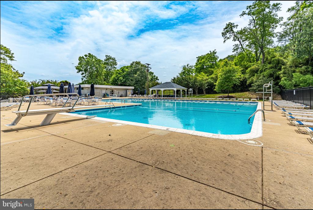 6301 EDSALL ROAD Unit: 122