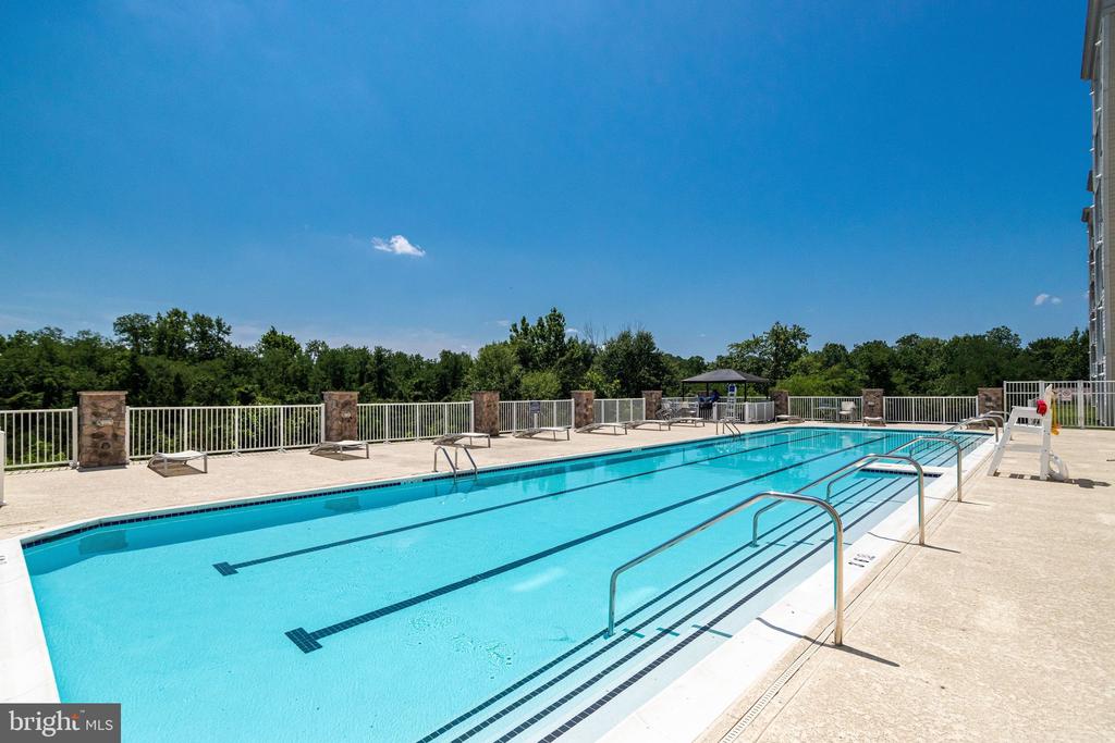 6301 EDSALL ROAD Unit: 122