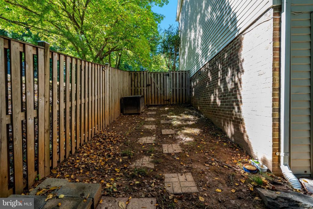 10347 POND SPICE TERRACE