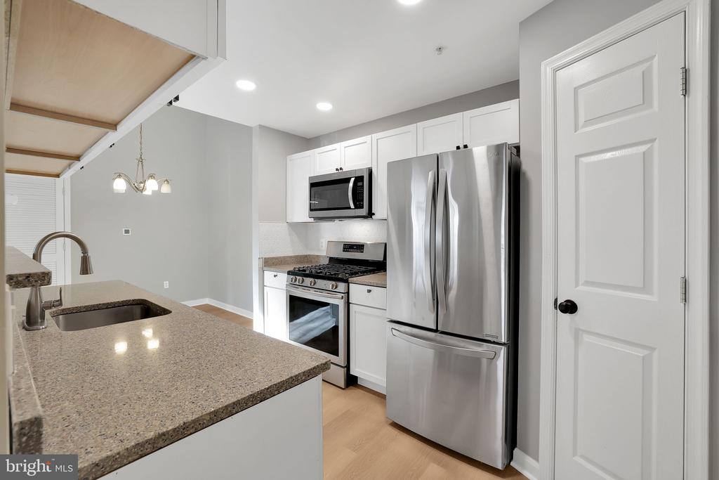 46608 Drysdale Ter #300