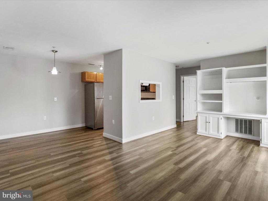 623 Constellation Sq SE #B