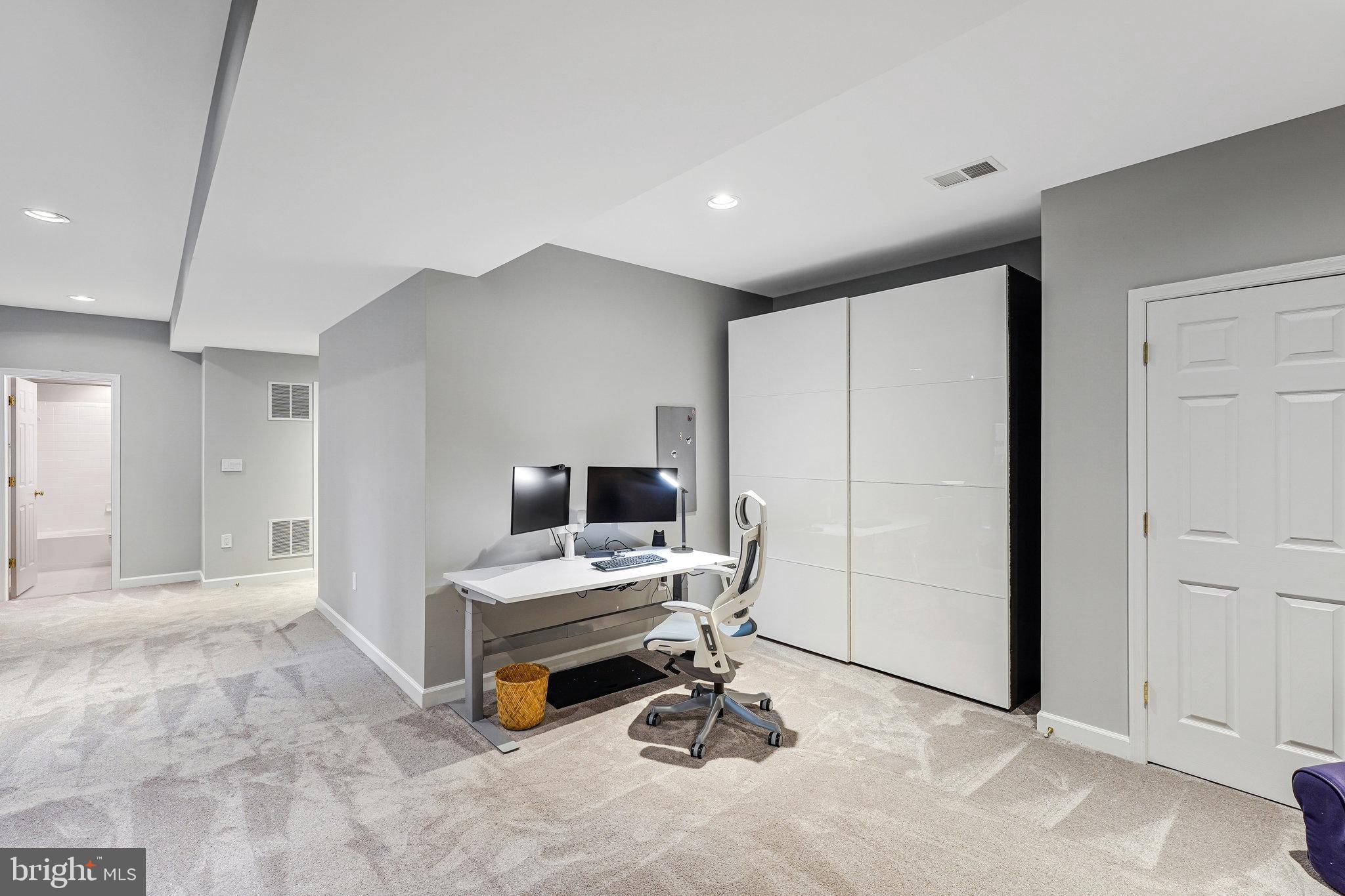 43356 HILLPARK STREET