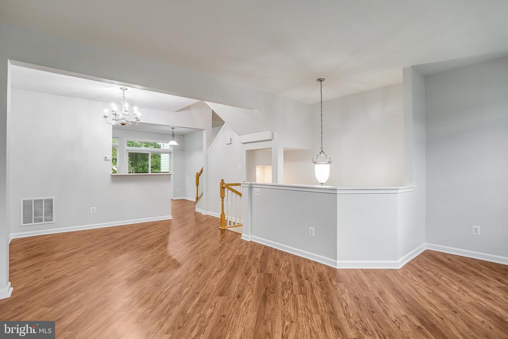 41758 CYNTHIA TERRACE