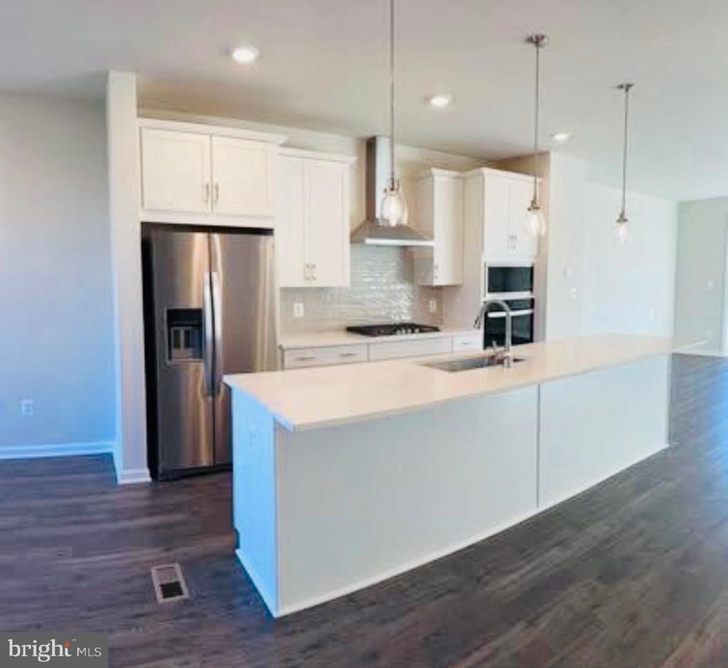 9361 BARNES LOOP