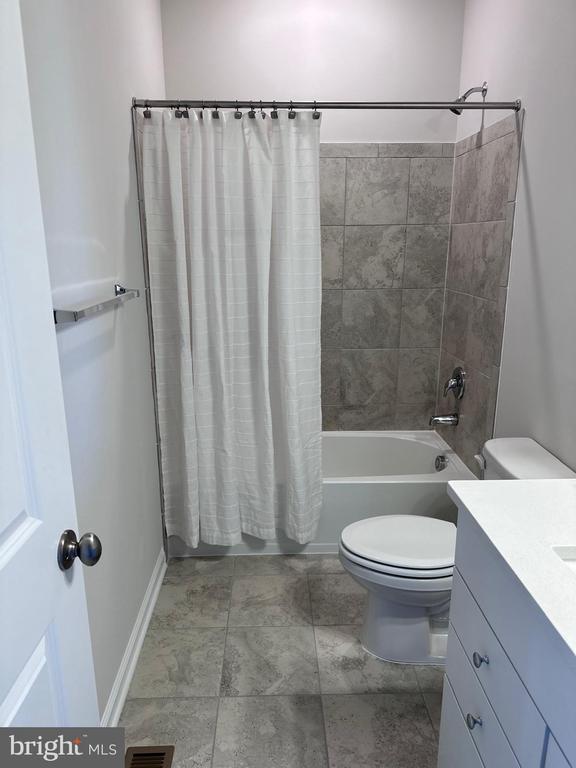 9361 BARNES LOOP