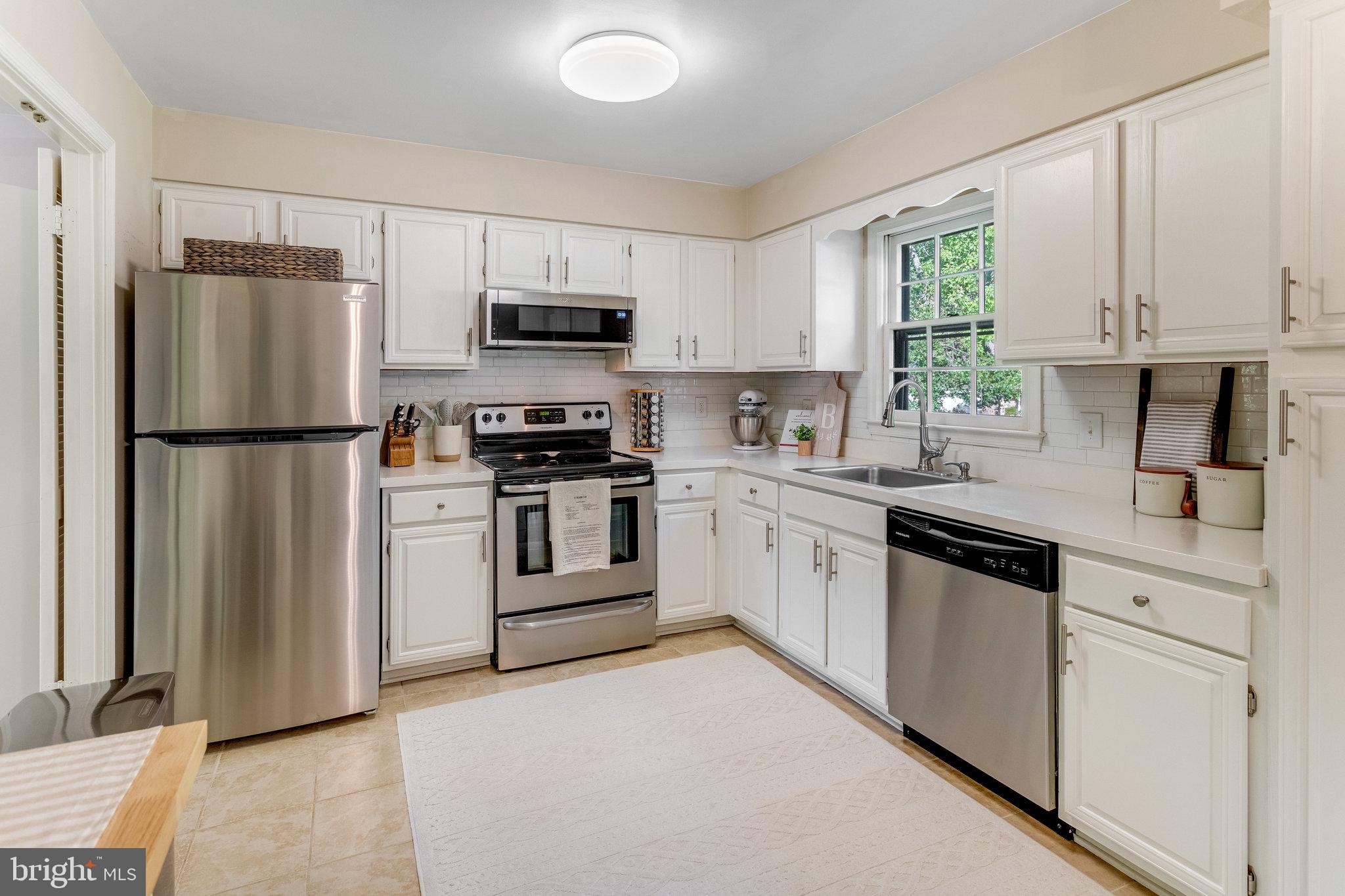 11324 Cromwell COURT