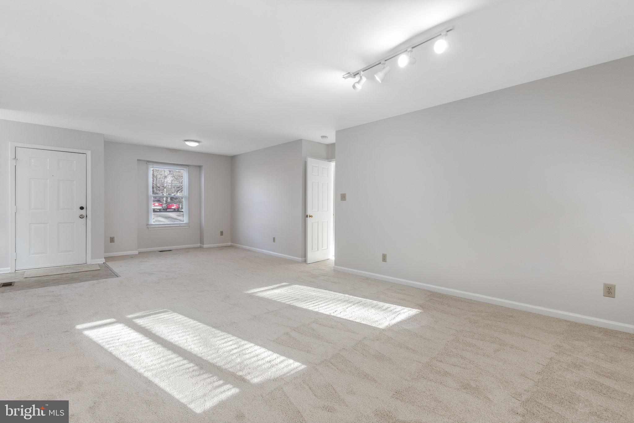 10801 Crestwood Dr