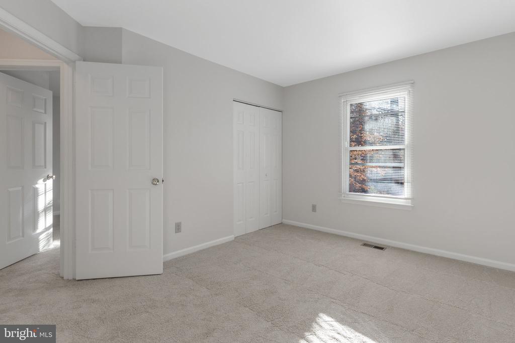 10801 Crestwood Dr