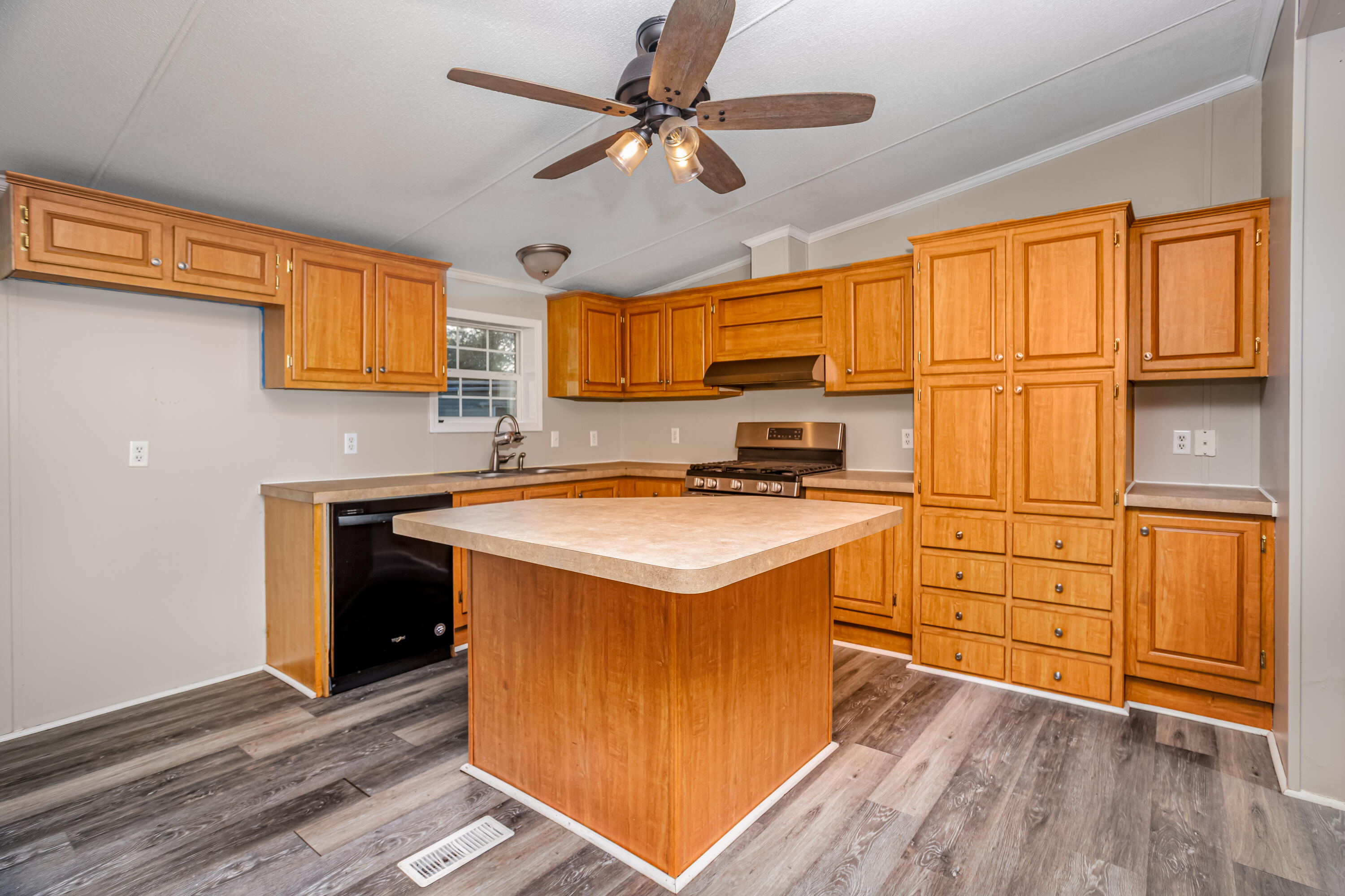 35 Marshwood Drive